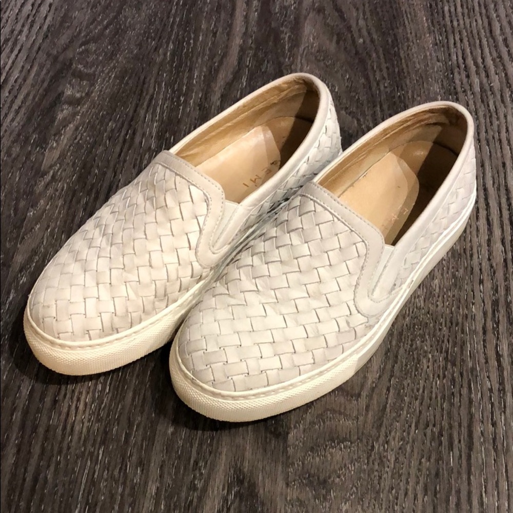 M.GEMI The Cerchio slip on sneakers off white